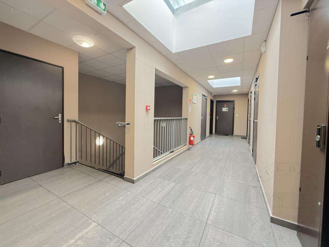 Commerce à FRANCHEVILLE