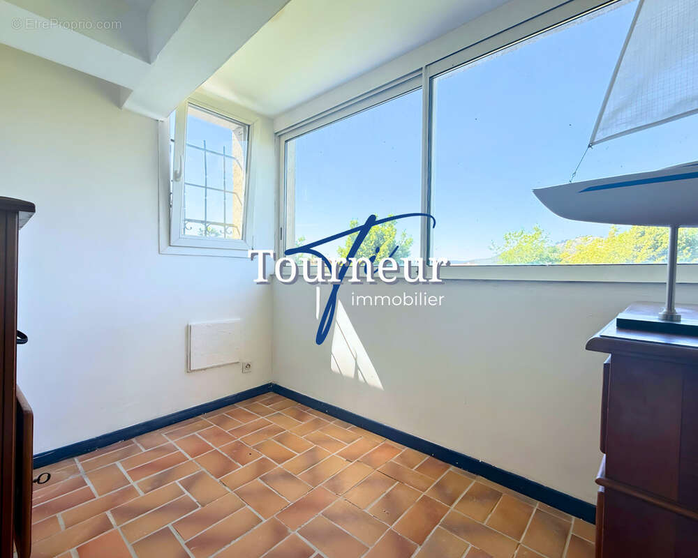 Maison à SIX-FOURS-LES-PLAGES