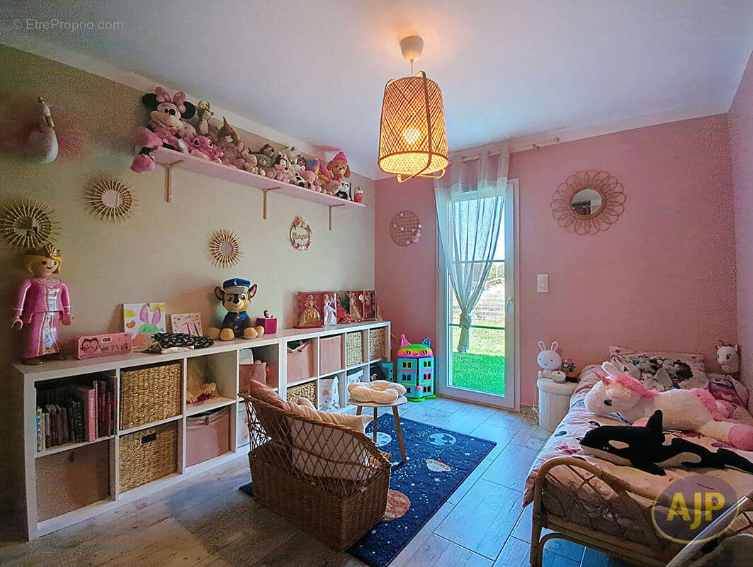 Maison à BELIN-BELIET