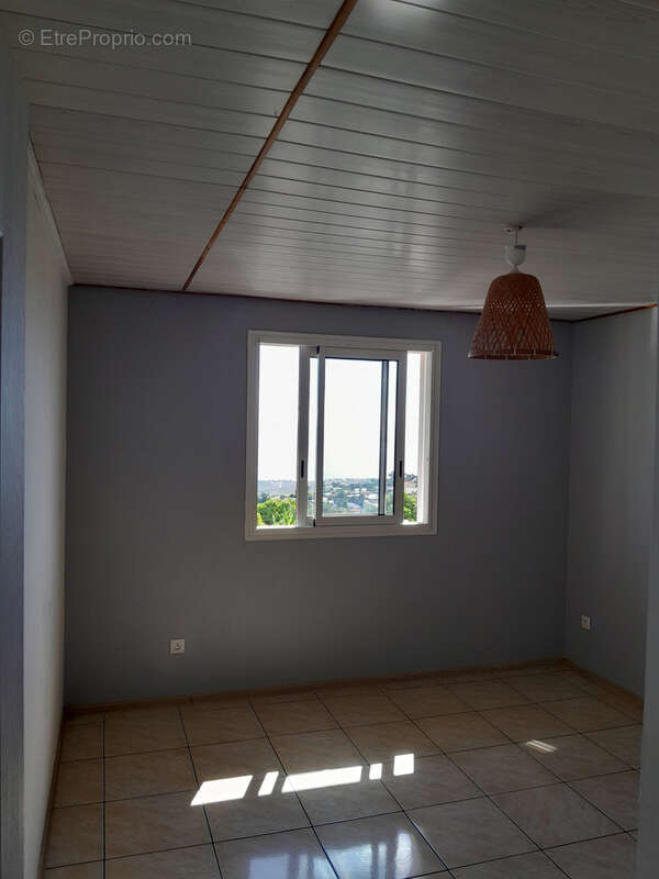 Appartement F3/4 avec vue mer, terrasse et jardinet   La Saline (97422) - photo 5
