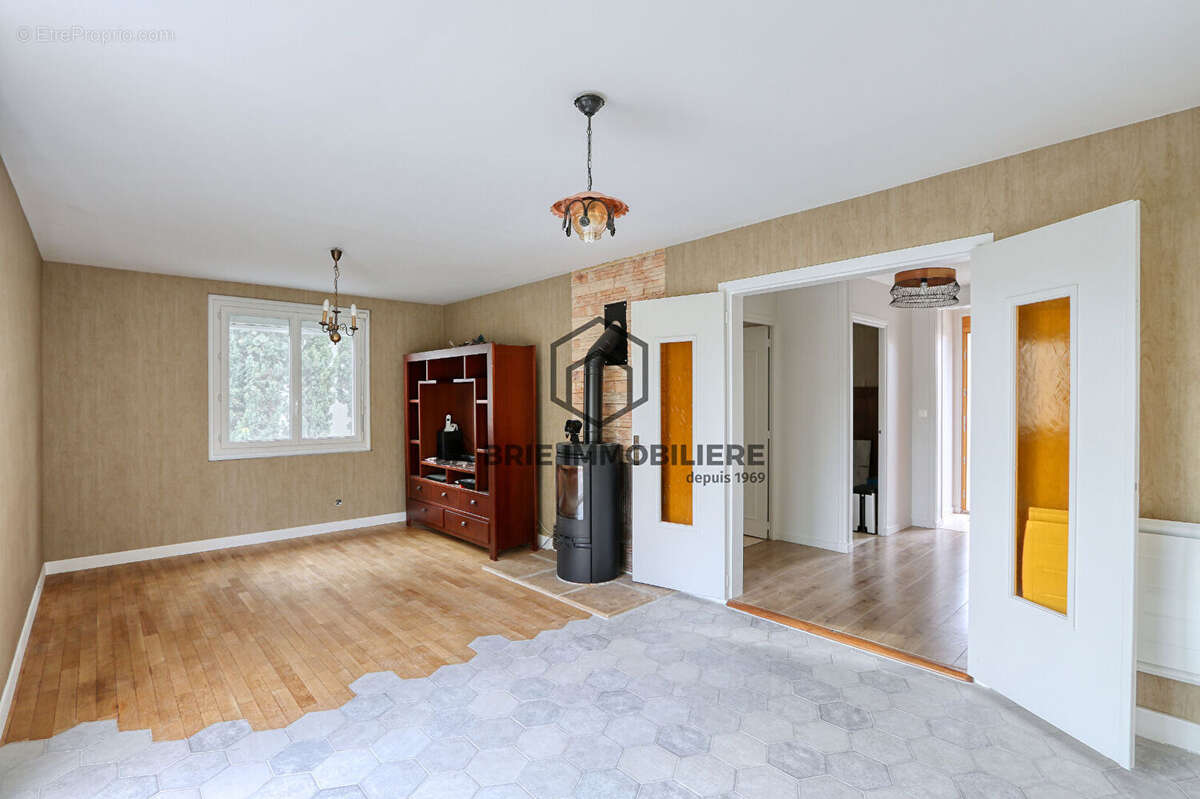 Maison à LA ROCHETTE