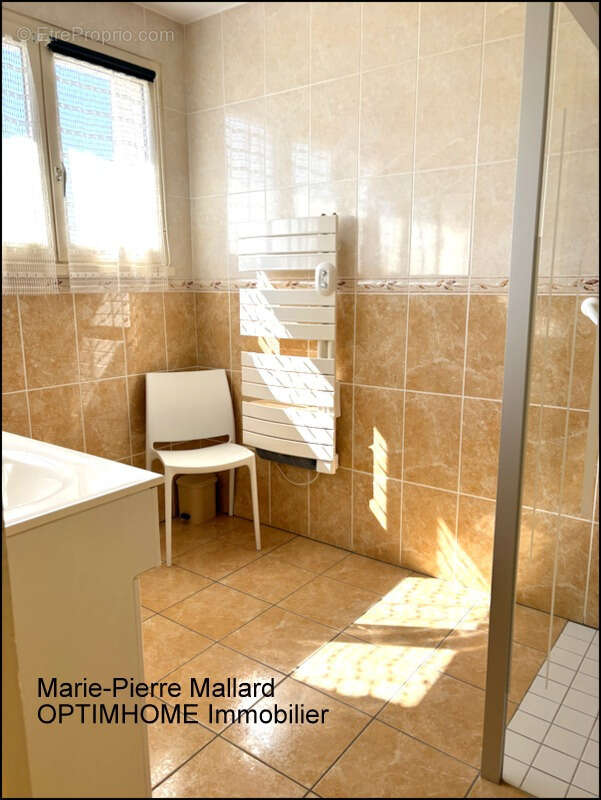 Maison familiale de 6 pièces THAURON (23) - photo 25