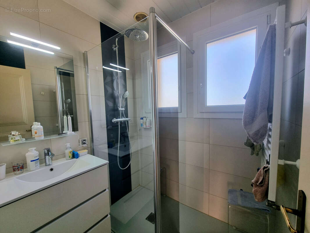 Maison à SAINT-ERBLON