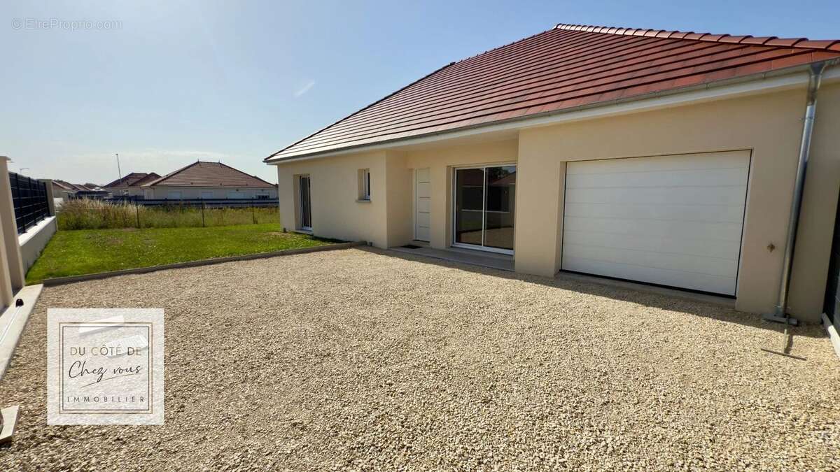 Maison à BREVIANDES