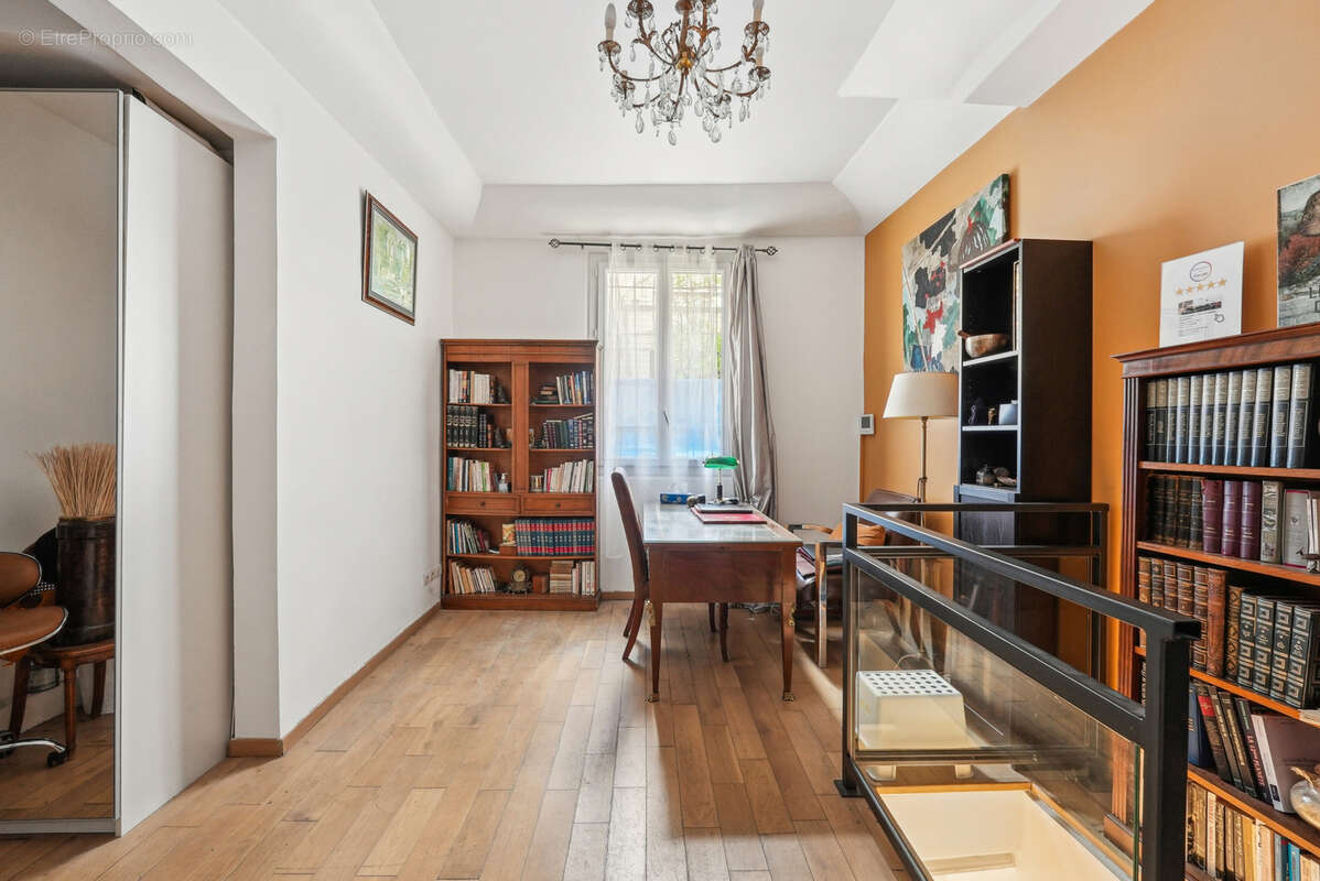 Appartement à PARIS-9E