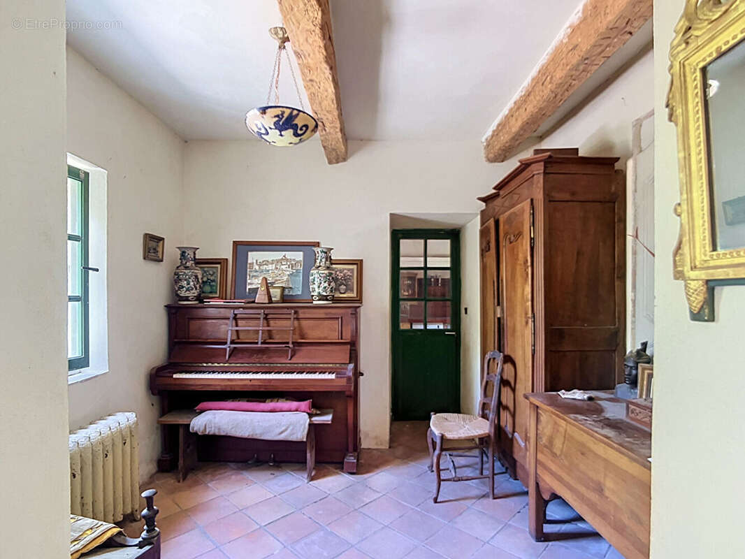 Maison Aubagne 6 pièce(s) 160 m2 - photo 4