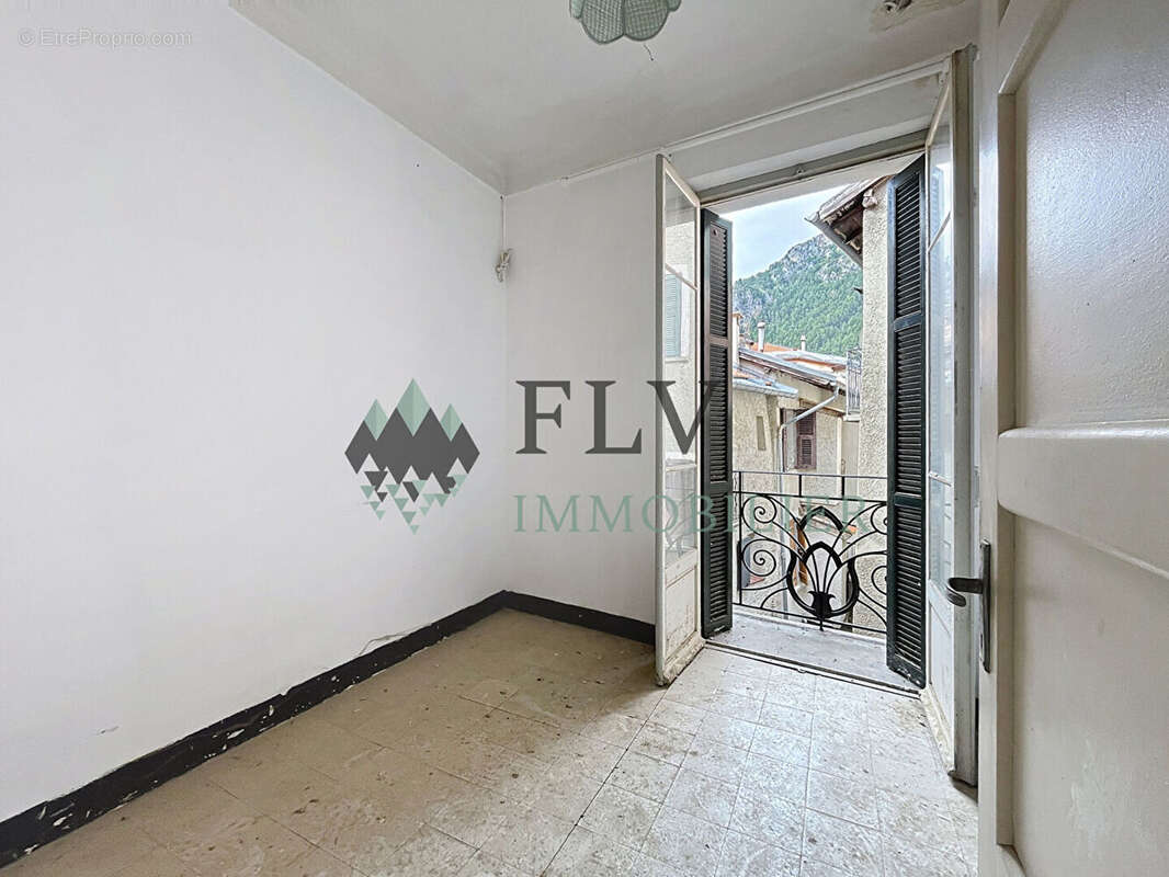 Commerce à SAINT-MARTIN-VESUBIE