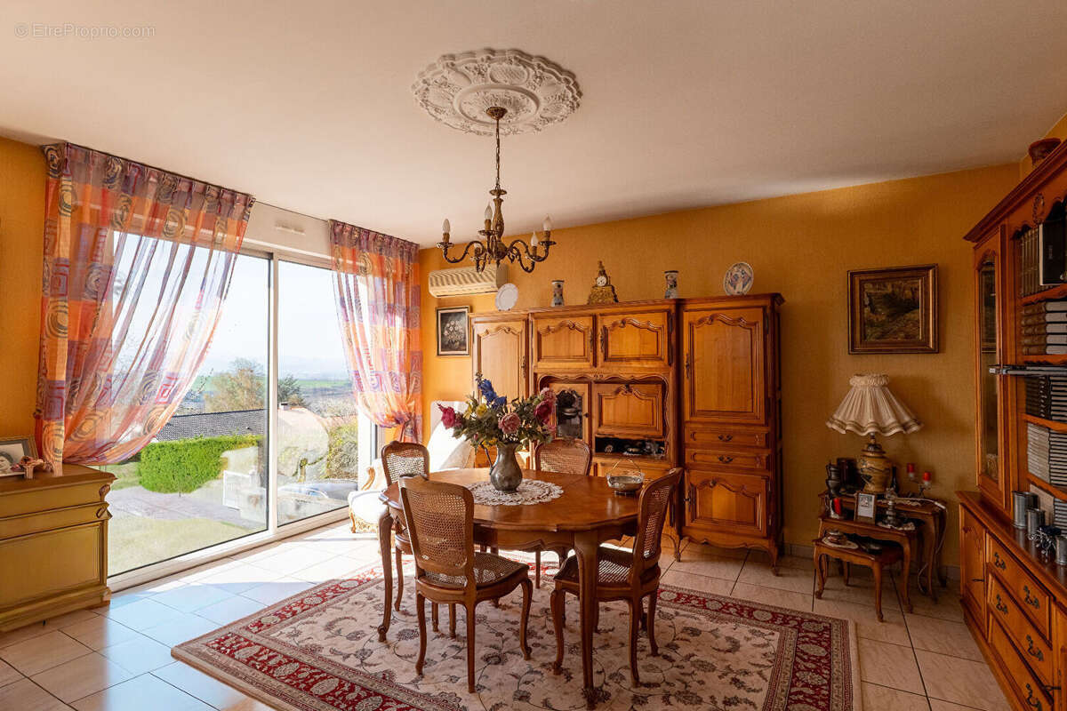 Maison à MEZEL