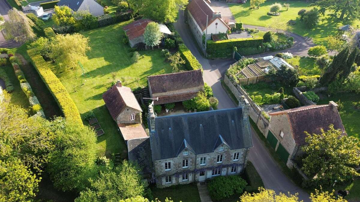 Maison à COUTANCES