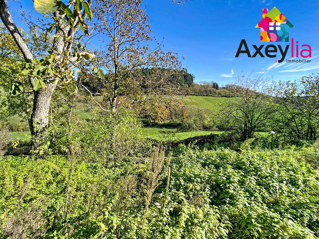 Maison à SAINT-BONNET-DES-QUARTS