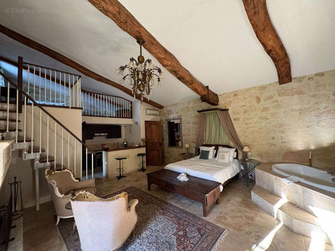 Maison à SAINT-EMILION