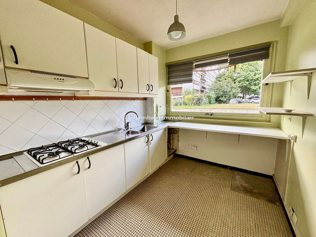 Appartement à LA CELLE-SAINT-CLOUD