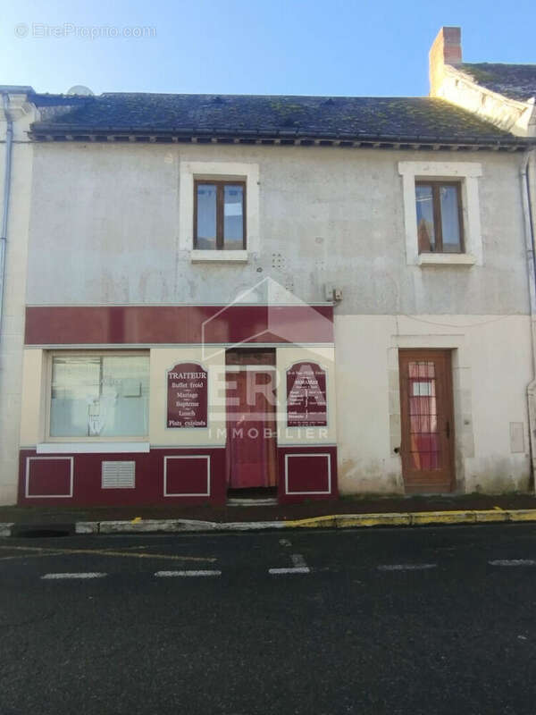Maison à POUZAY