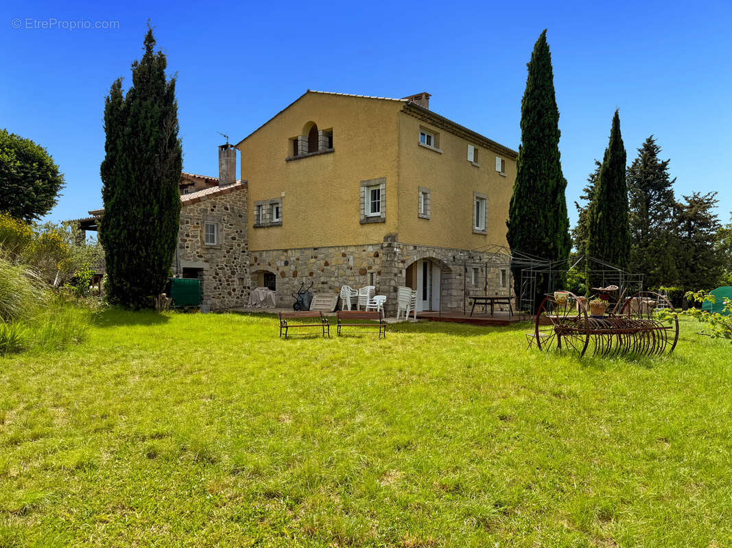 Maison à VILLENEUVE-DE-BERG
