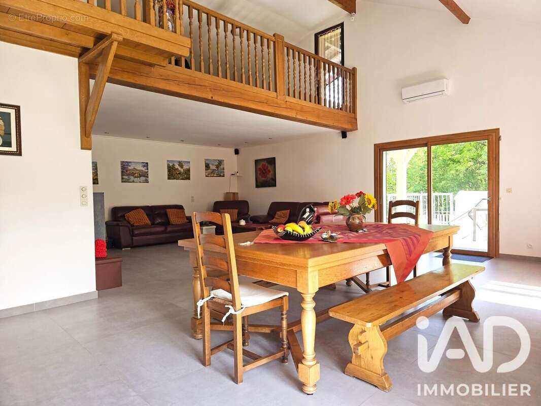 Maison 220 m² à Gageac-Et-Rouillac  - photo 5