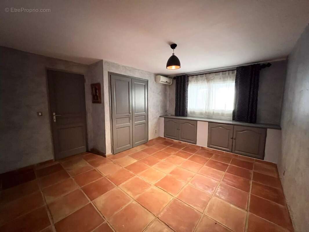Appartement à COGOLIN