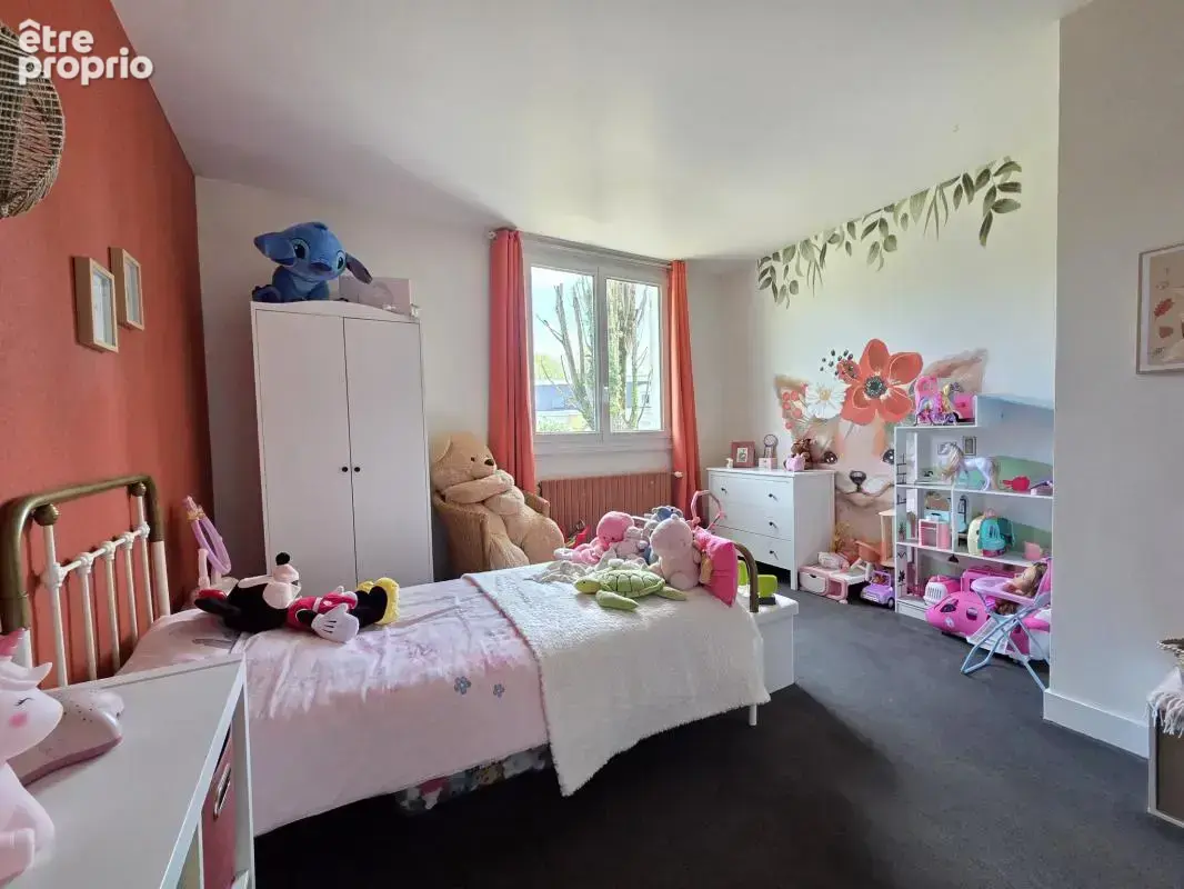 A VENDRE Elégante maison familiale 4 chambres proche centre - photo 6