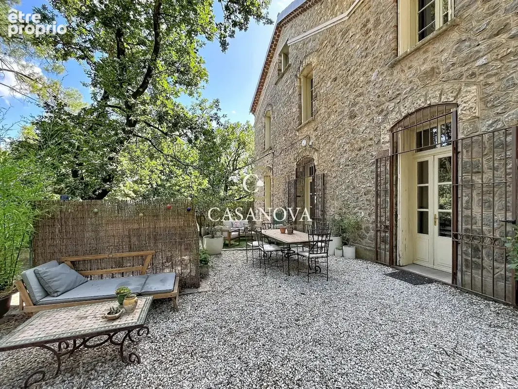 Maison de caractère en pierre 1920 restaurée, 300 m² habitables (dont gîte) + annexes aménageables. terrain de 5 000 m² avec pis - photo 21