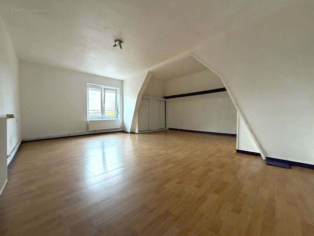 Appartement à BAUVIN
