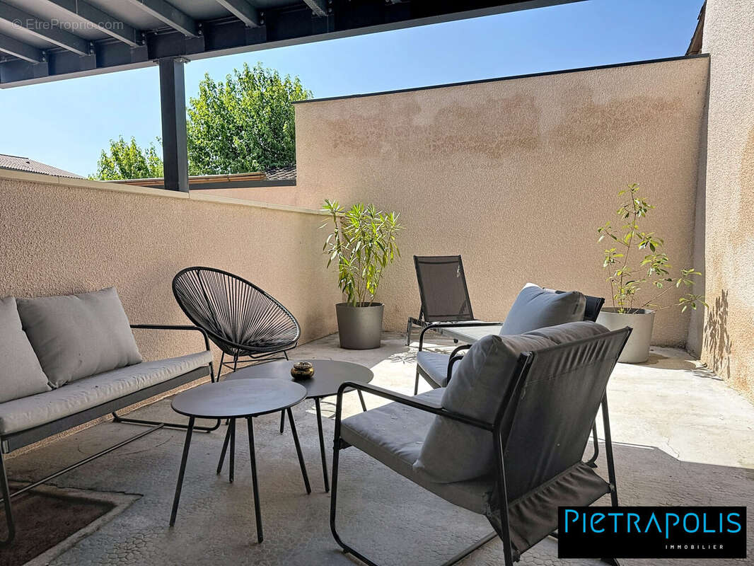 Appartement 50 m² à Charentay  - photo 2