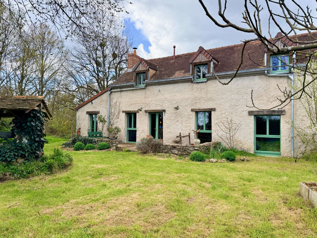 Maison à MONTIGNE-LES-RAIRIES