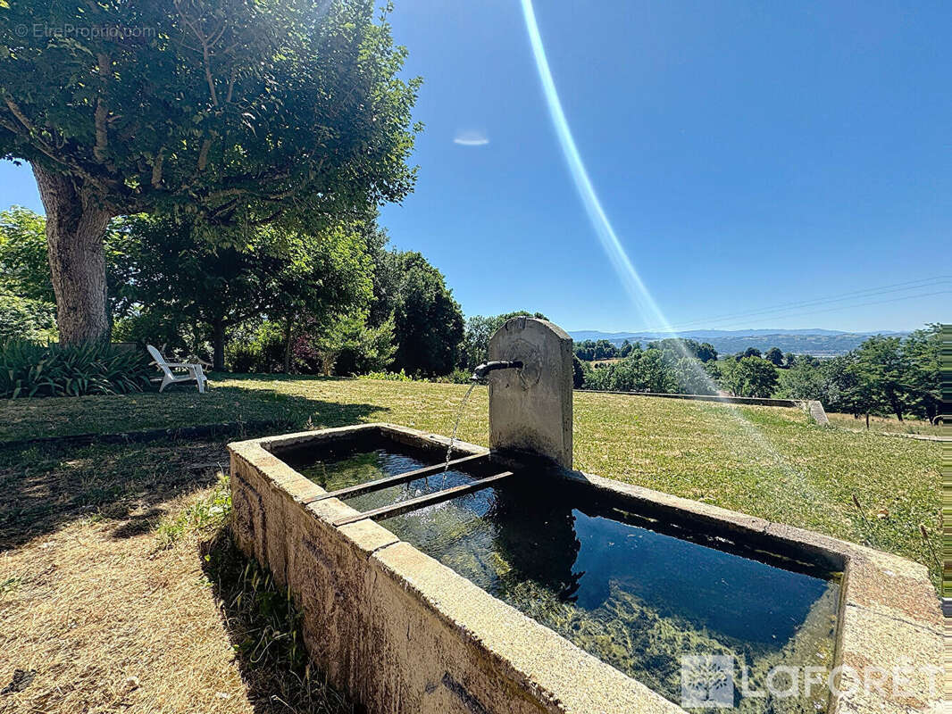 Maison à SAINT-HILAIRE-DE-LA-COTE