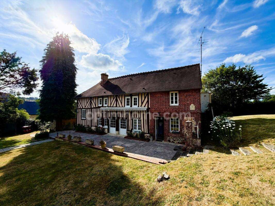 Maison normande de caractère de 121 m² avec 4 chambres, vie de plain-pied, Le Mesnil-Guillaume (14100), à moins de 10 minutes de - photo 3