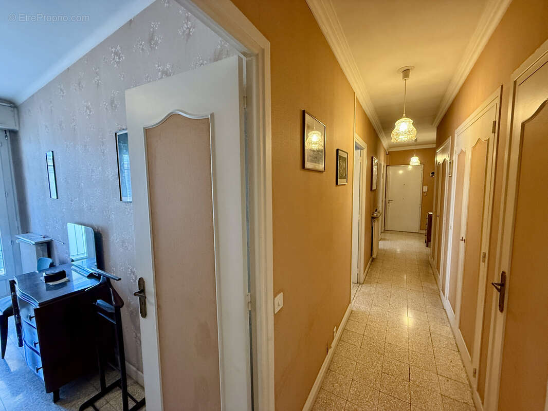 Appartement à BEAUSOLEIL