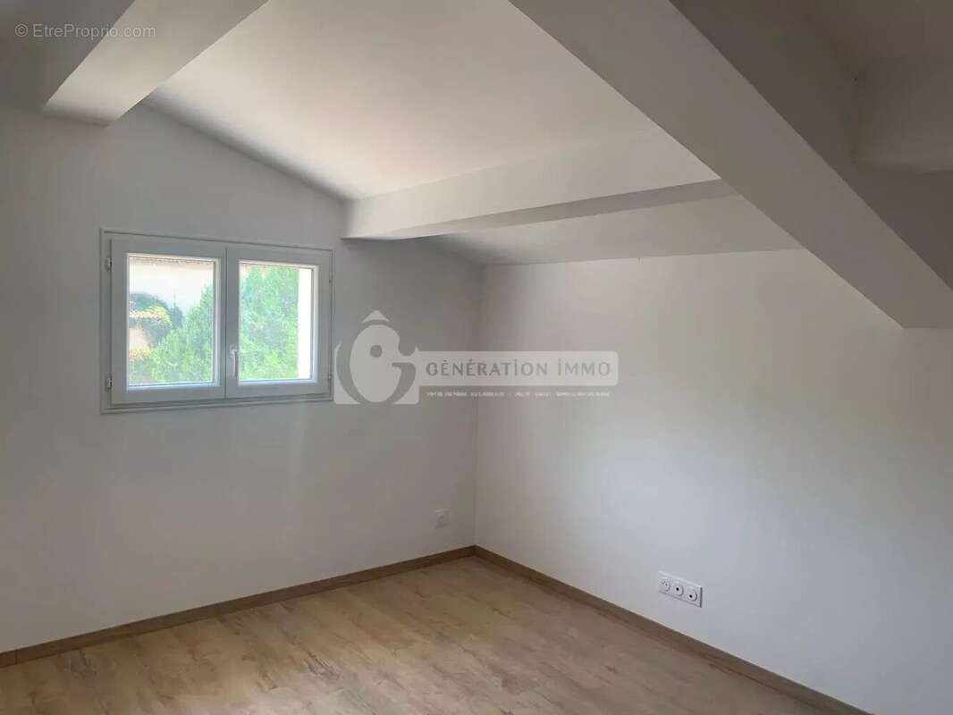 Fontvieille - Maison rénovée 4 chambres - photo 13