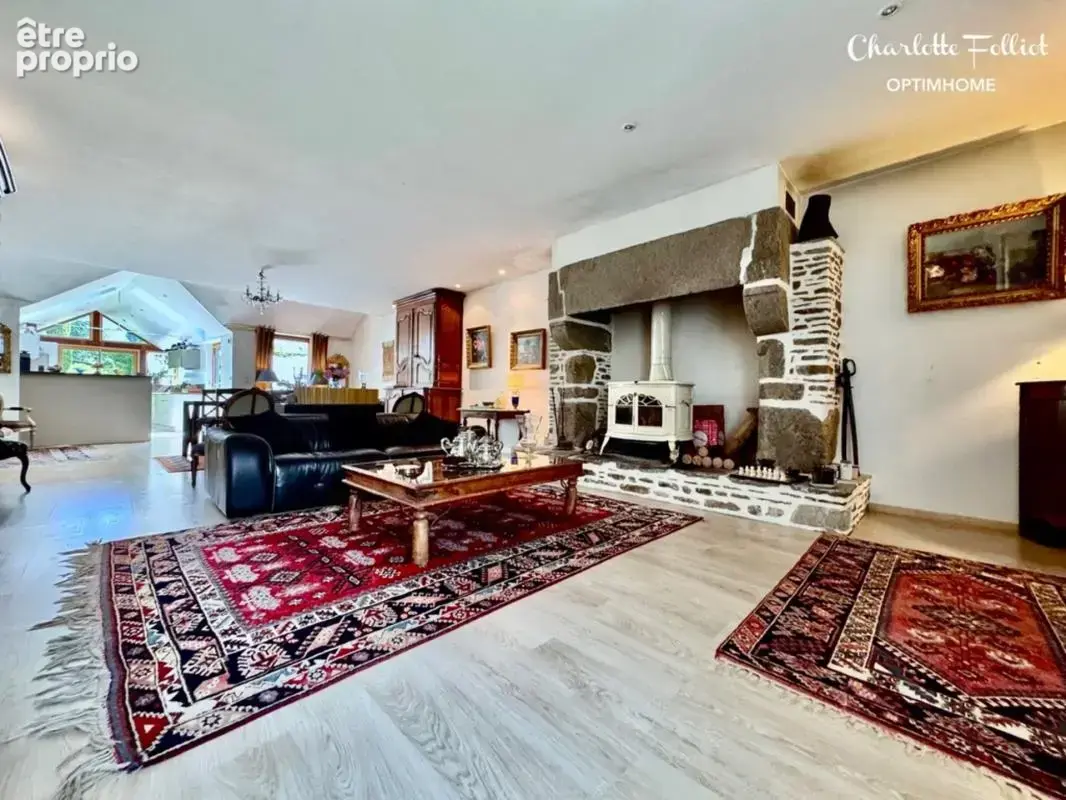 Maison de caractère en pierre à Langrolay-sur-Rance - photo 4