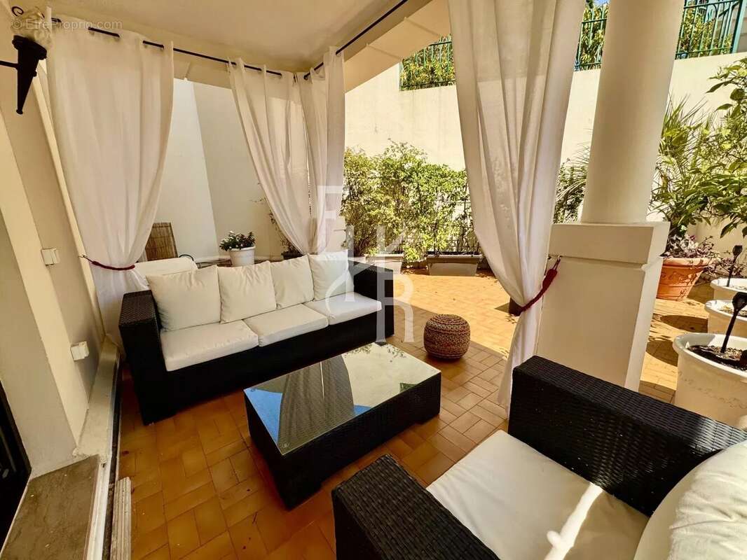 Cannes vente appartement 3P vaste terrasse - photo 3