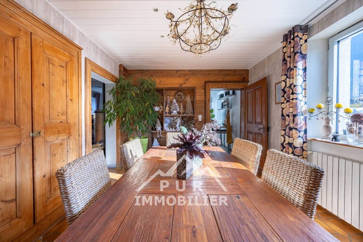 Maison à VIUZ-EN-SALLAZ