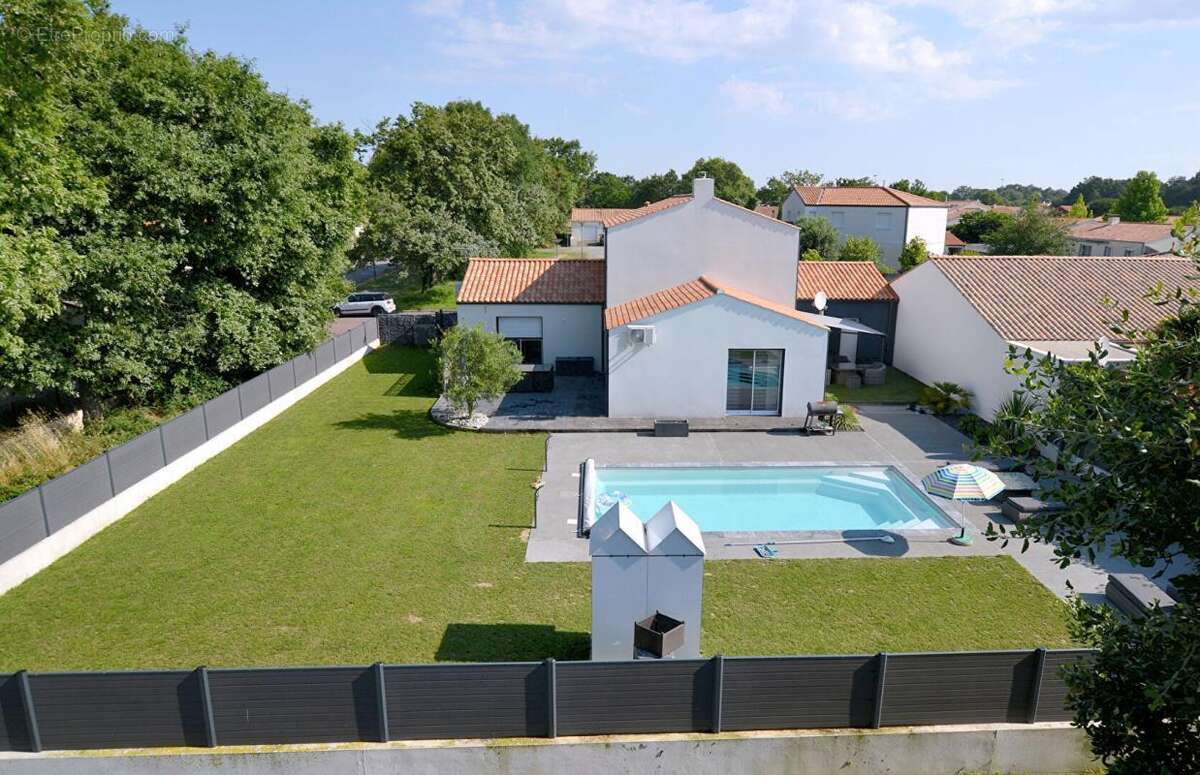 Maison à LA CHAPELLE-ACHARD