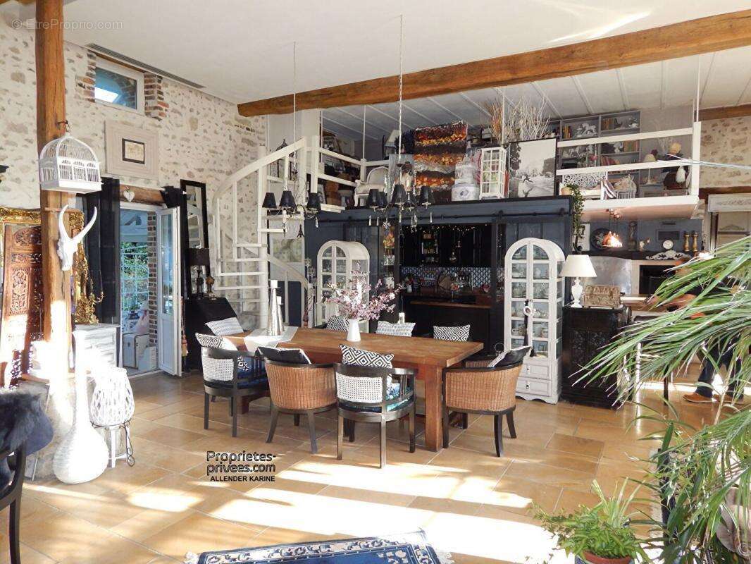 Maison à BAZOCHES-SUR-LE-BETZ