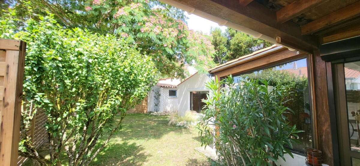 Maison à L&#039;HOUMEAU