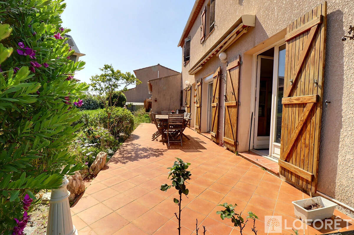Maison à LA LONDE-LES-MAURES