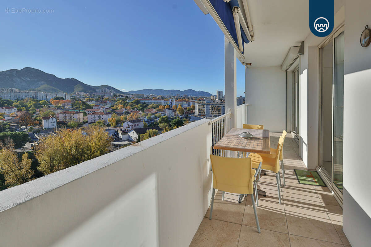 Appartement à MARSEILLE-11E