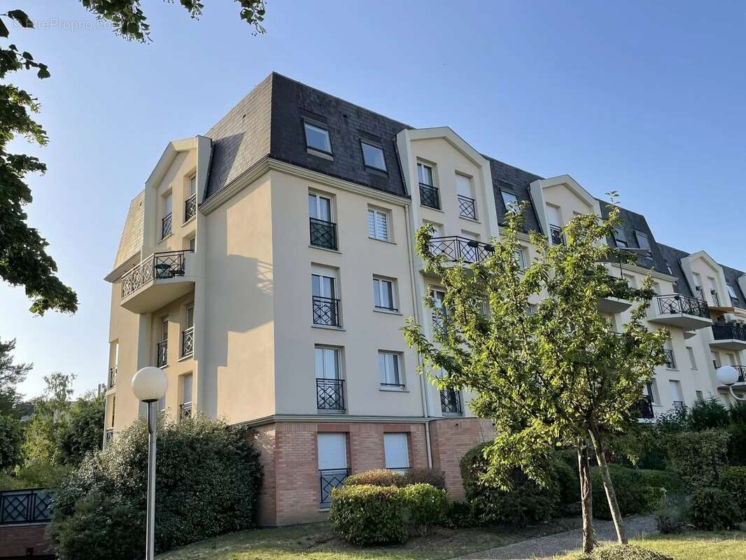 Appartement à VERNEUIL-SUR-SEINE