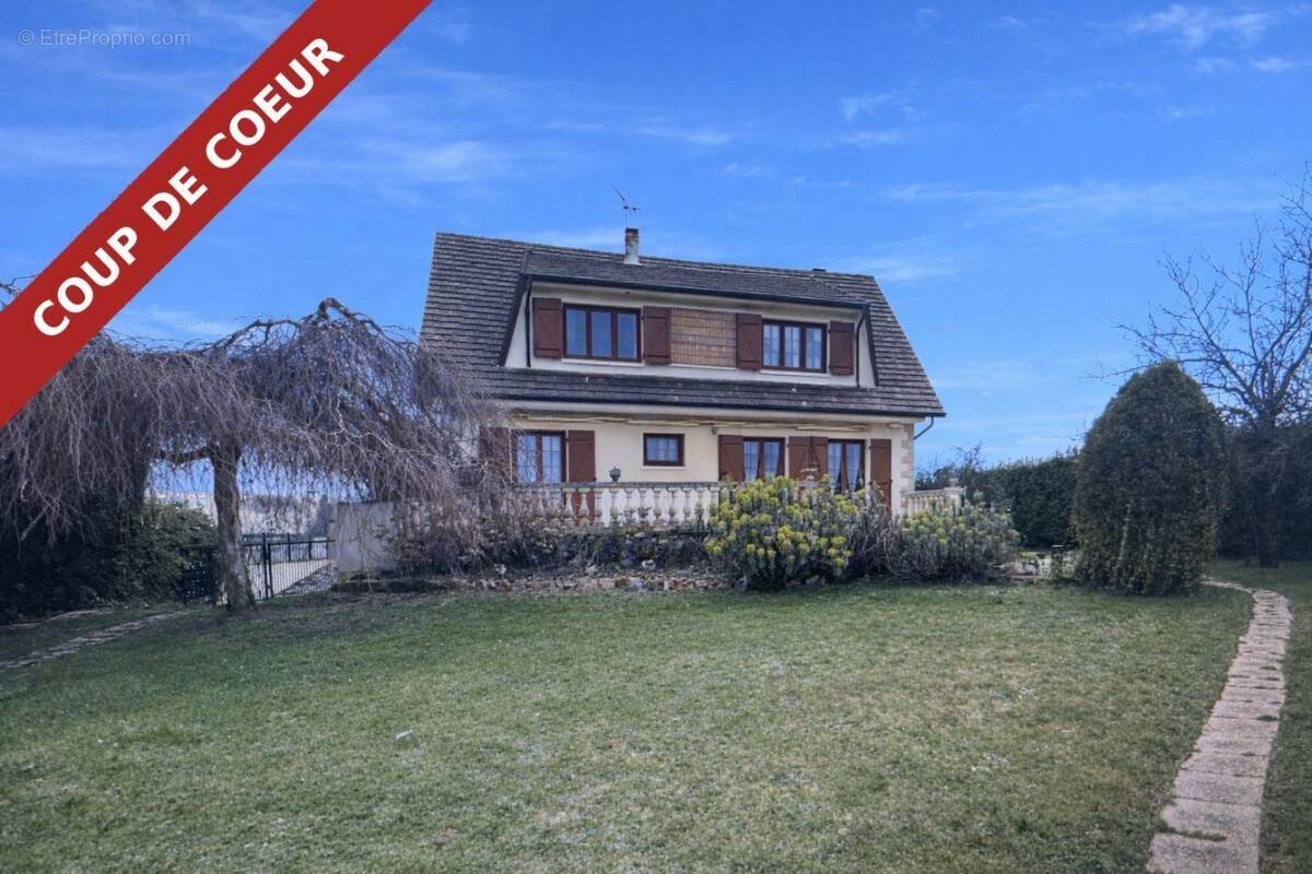 Maison à SAINTE-GENEVIEVE