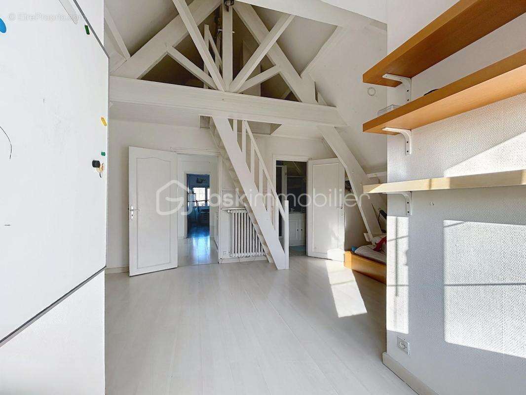 Maison à CORBEIL-ESSONNES