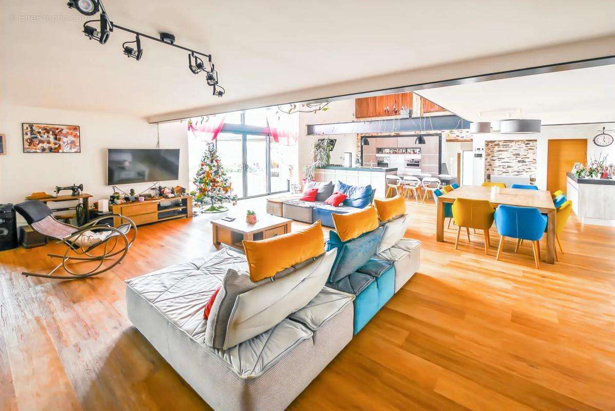 Maison à LE CHAMP-SAINT-PERE