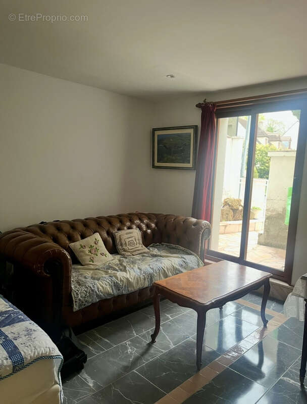 Maison à SARTROUVILLE