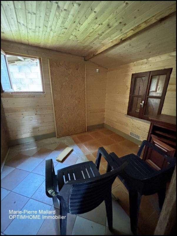Maison à finir de rénover à ROYERE DE VASSIVIERE (23) - photo 12
