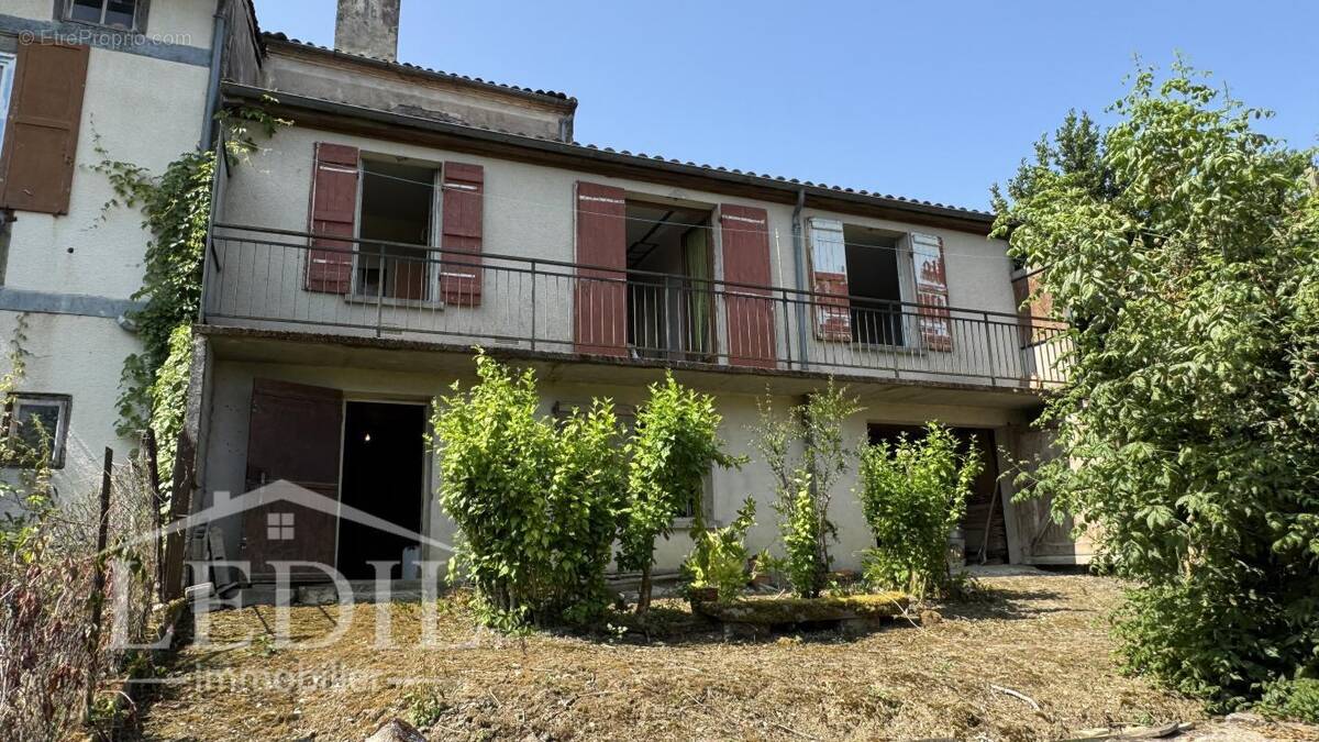 Maison à MONBAHUS