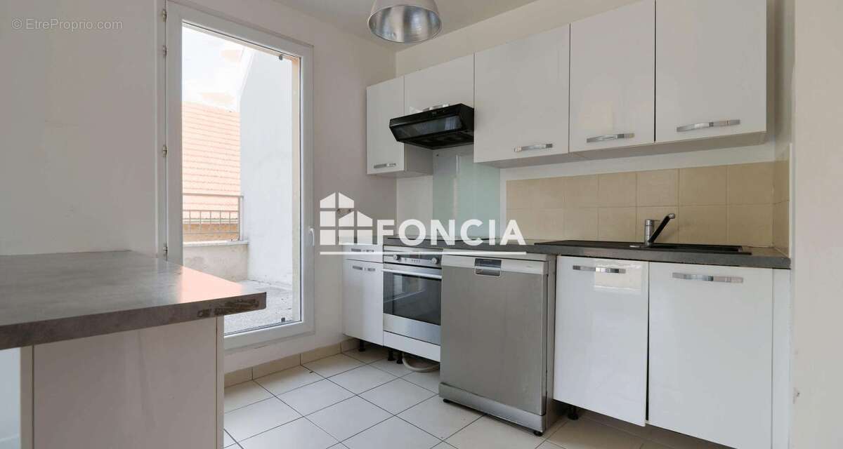 Appartement à LIEUSAINT