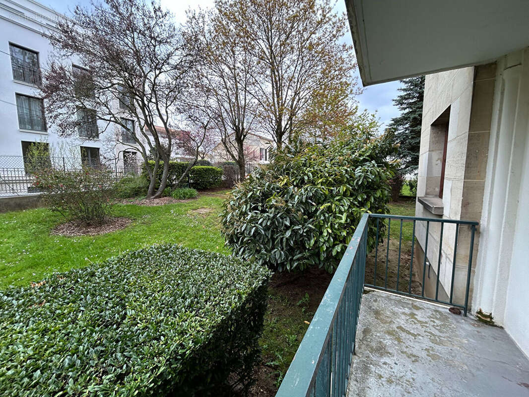 Appartement à L'HAY-LES-ROSES