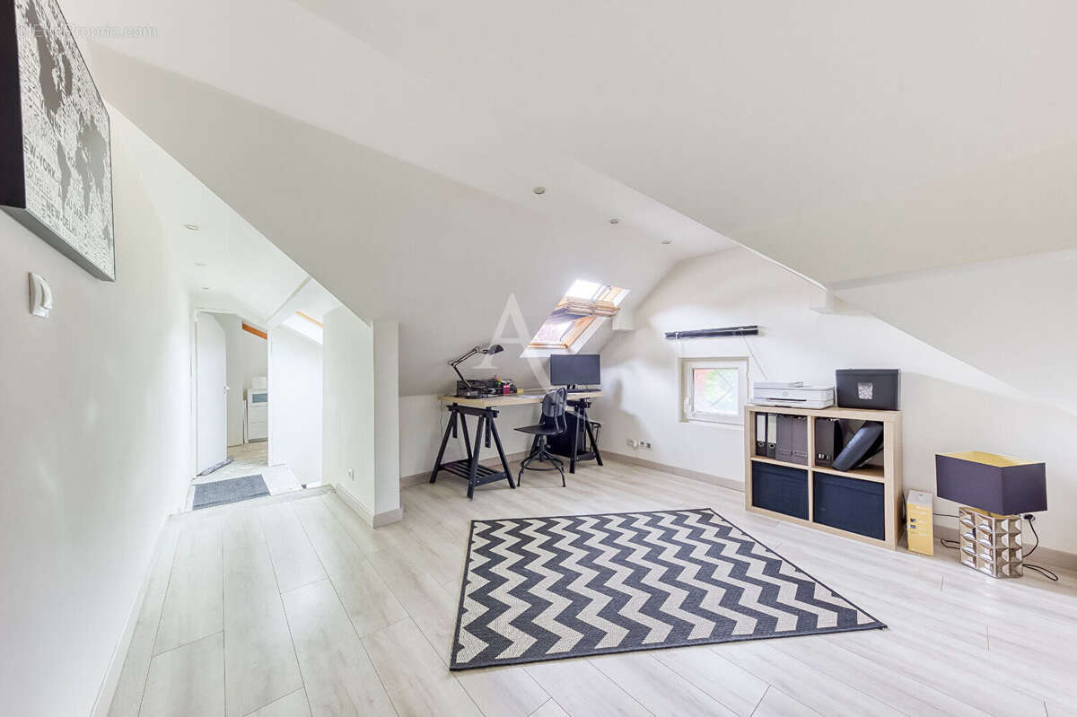 Maison à VAIRES-SUR-MARNE