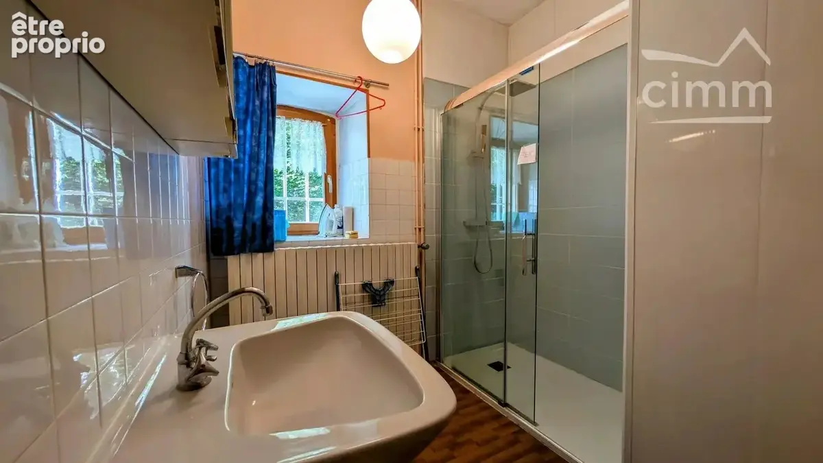 Maison de caractère en pierre avec grange attenante et fort potentiel – 427 m² au total - photo 14