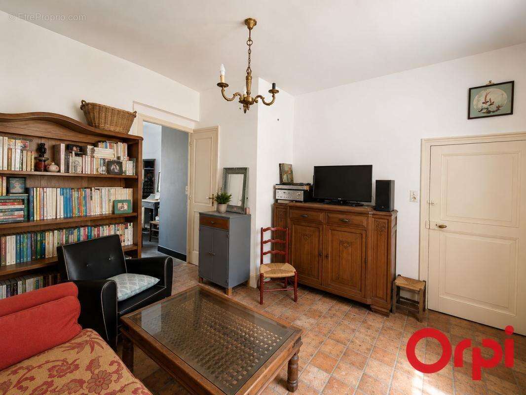  Charmante maison de village avec jardin et dépendances - photo 4