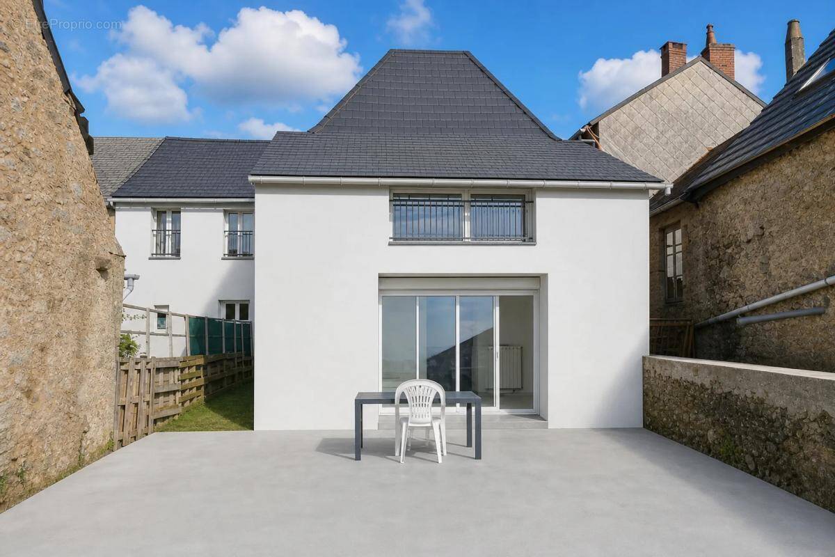 Maison à CHATEAU-CHINON(VILLE)